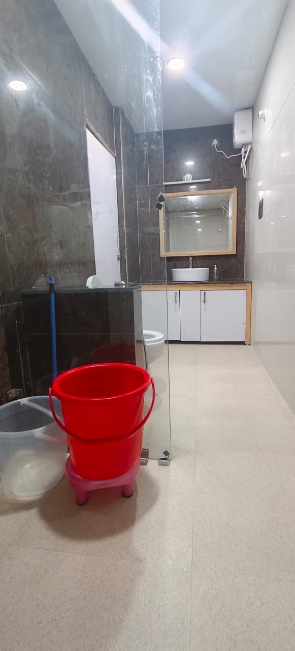 Super Deluxe - Bathroom
